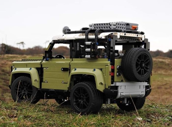 land Rover Defender 