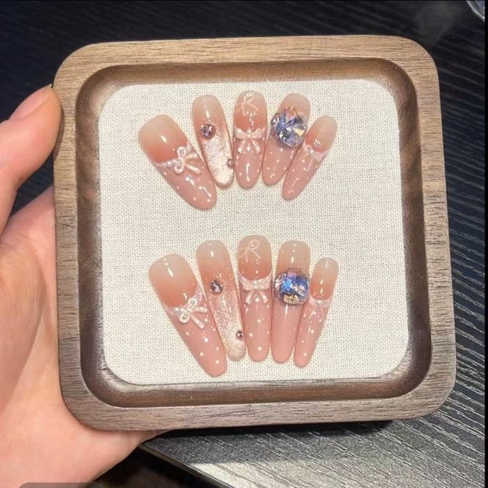 Наадаг хумс