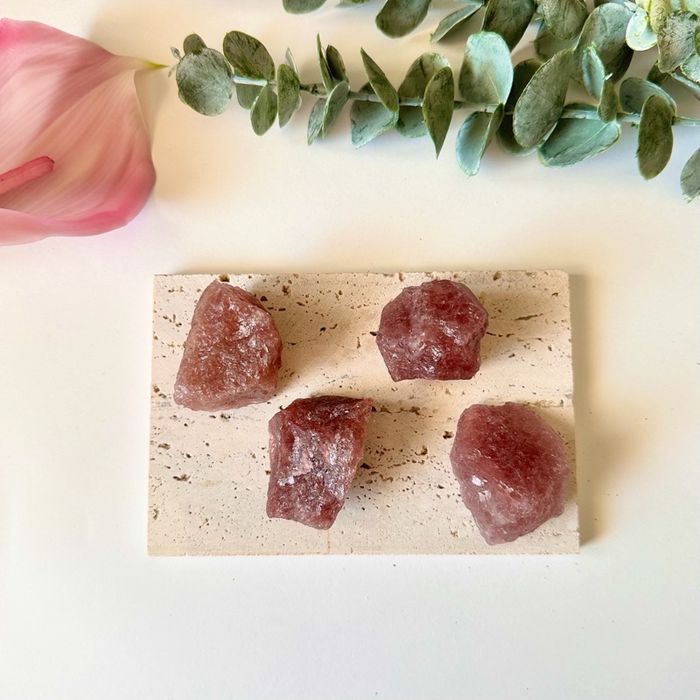 Strawberry Quartz | Гүзээлзгэнэ болор