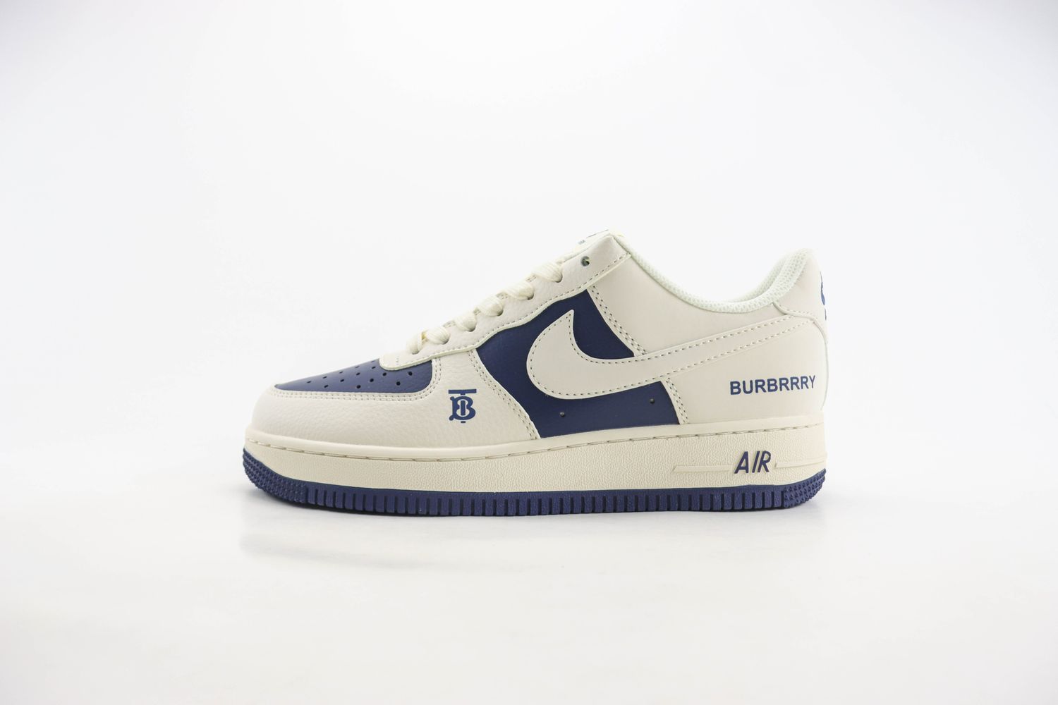 Nike Air Force 1 LOW x Burberry 02