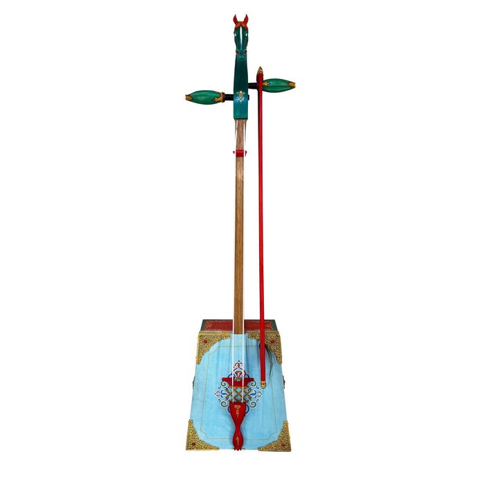 Алтан шармал мастер морин хуур, Төв дэлгүүрт