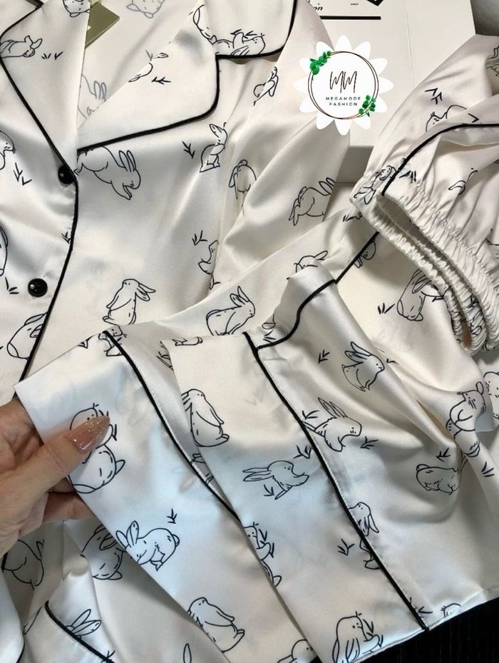 Rabbit silk pajama 