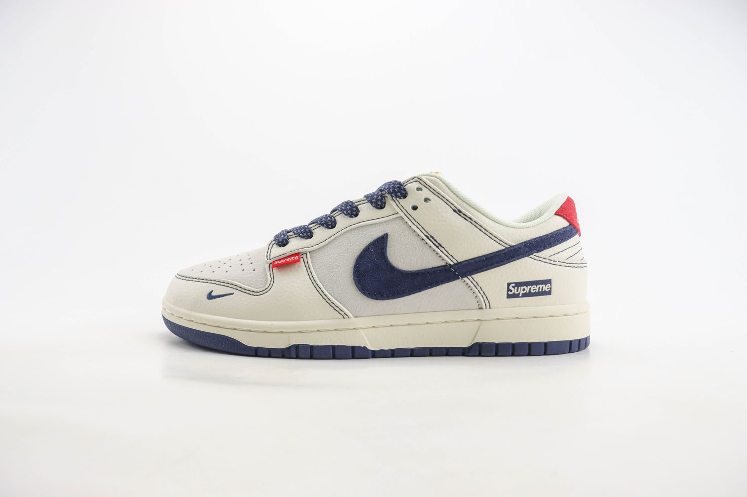 Nike SB Dunk Low x supreme 22