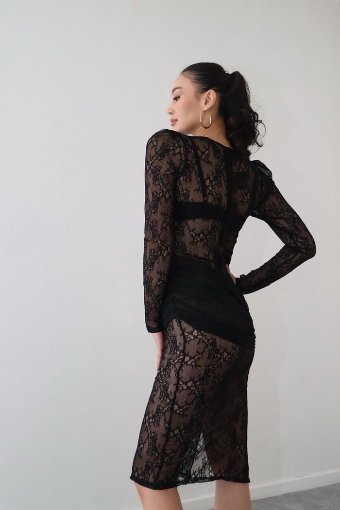 Lace midi dress