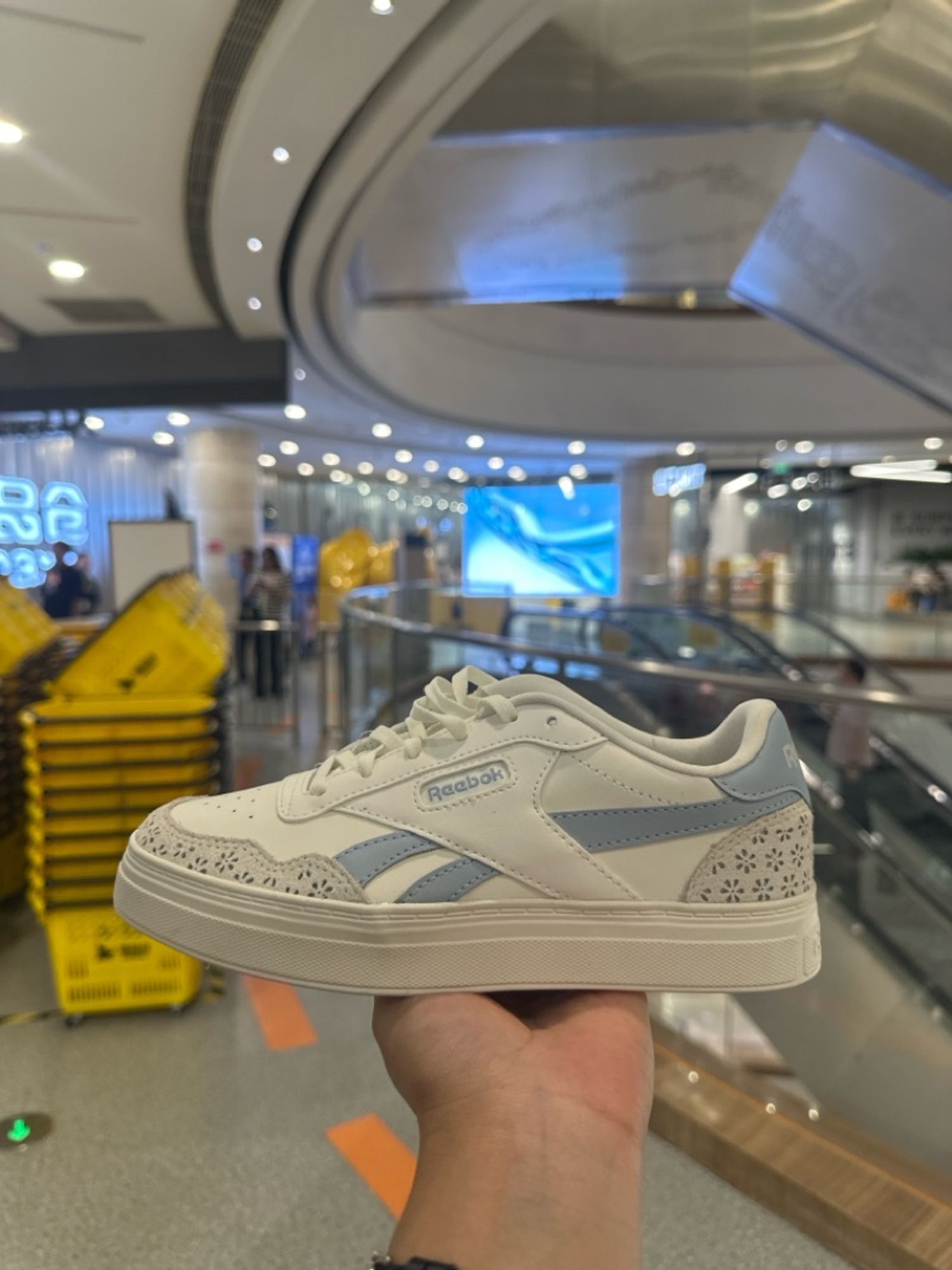 REEBOK Гутал