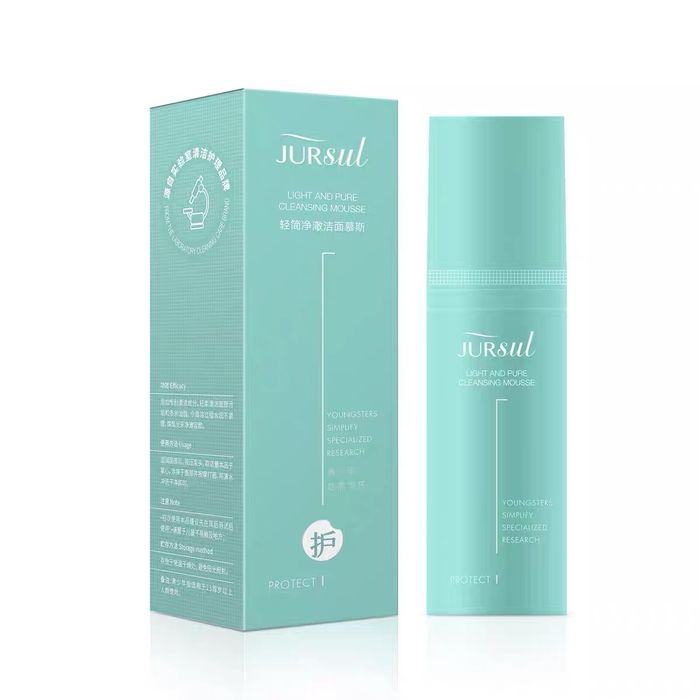 Light and Pure Cleansing Mousse 