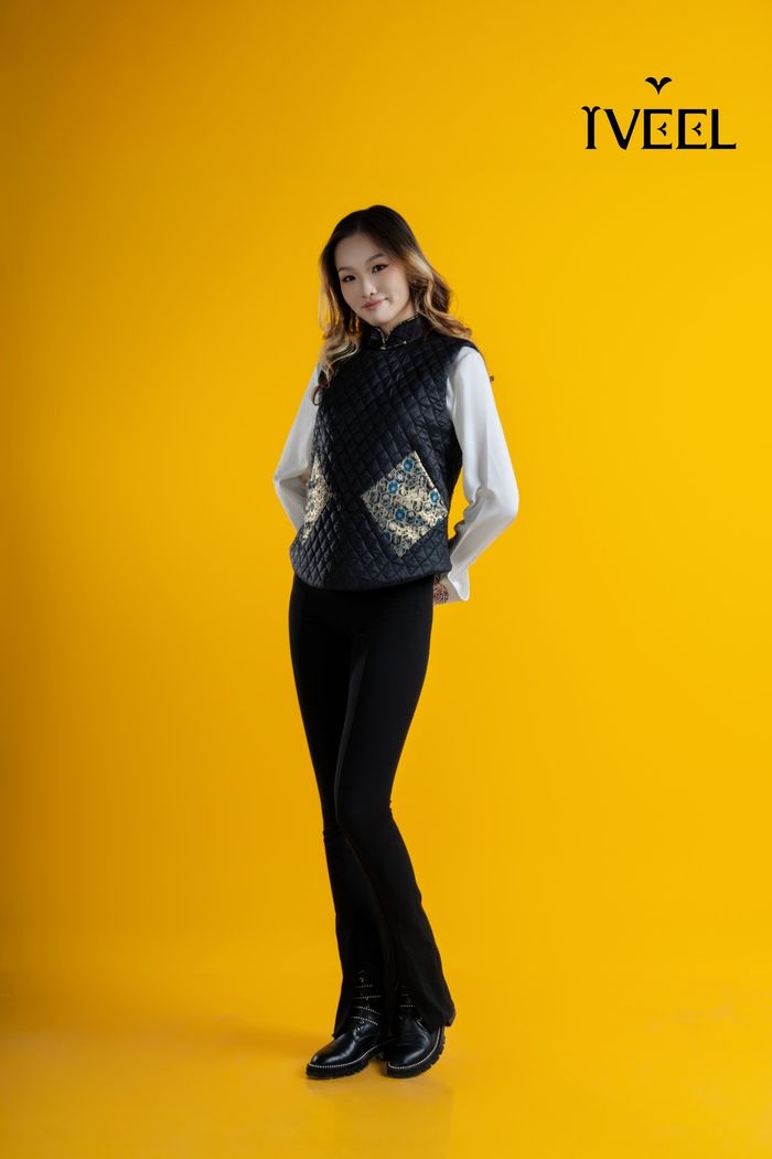 Гурвалжин халаастай ширмэл хантааз