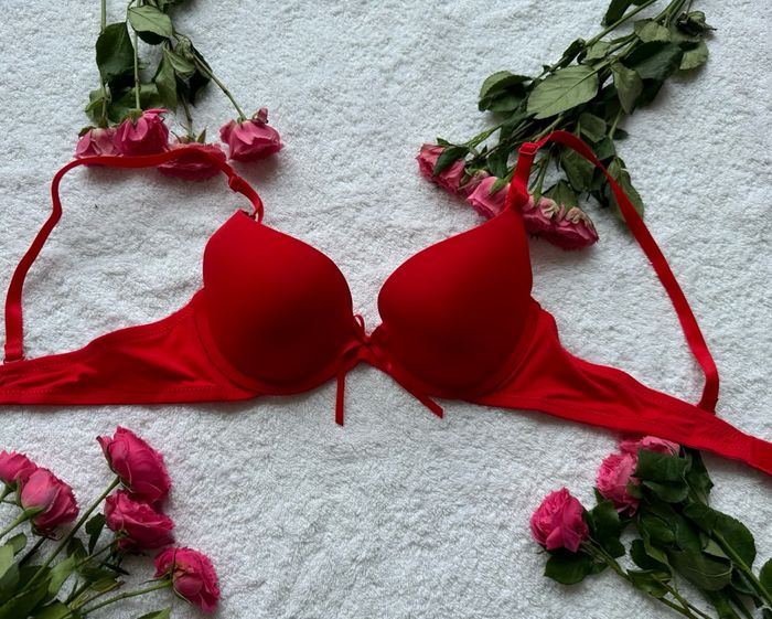 B cup bra red