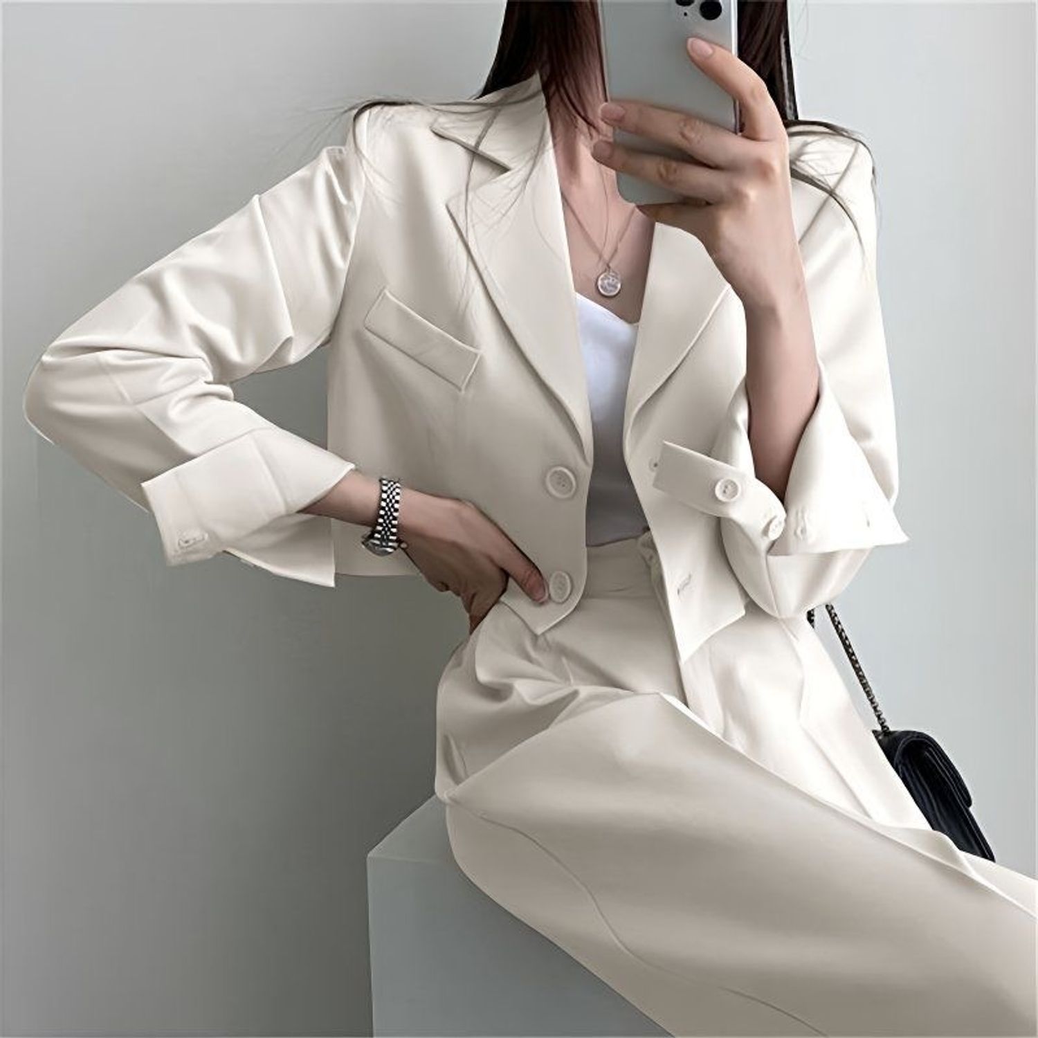 https://cdn.zochil.shop/4394b6a4-3fa0-4447-be06-50a046fd368f_t1500.jpg