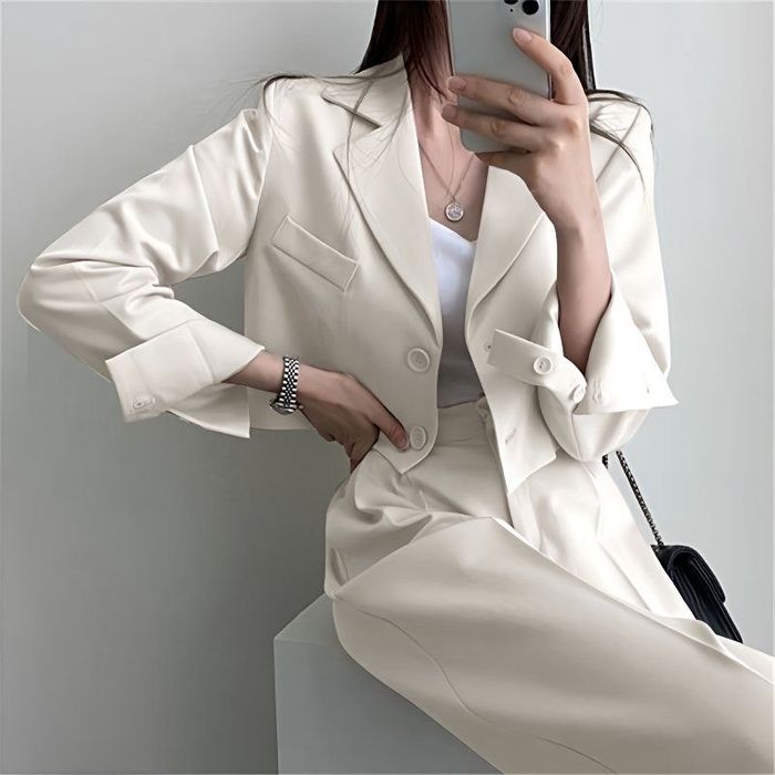 https://cdn.zochil.shop/4394b6a4-3fa0-4447-be06-50a046fd368f_t700.jpg