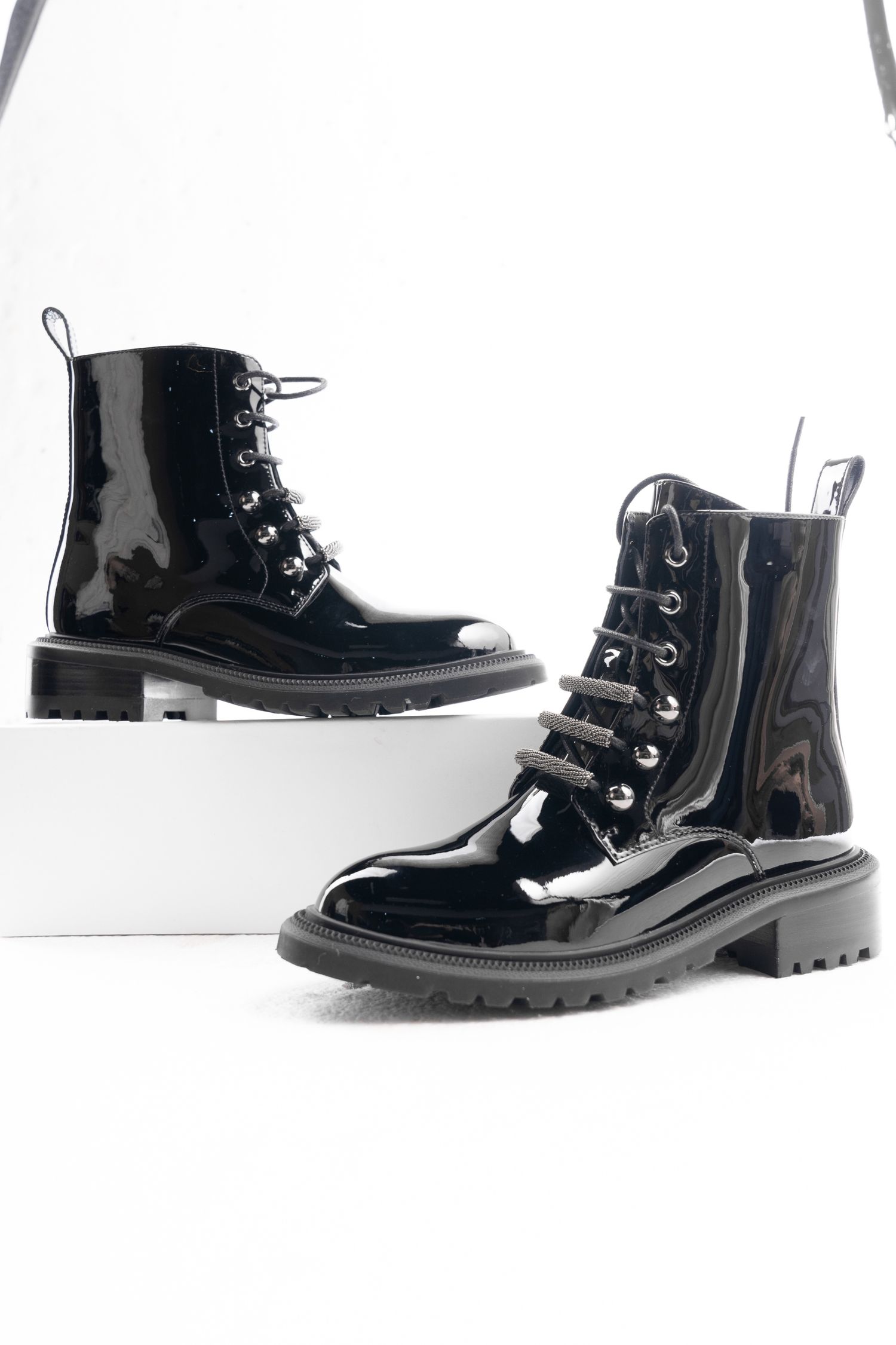 Богино түрийтэй гутал 