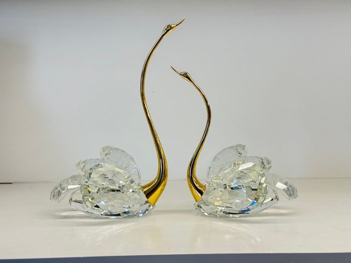 Crystal Glass Swan Sculpture Set