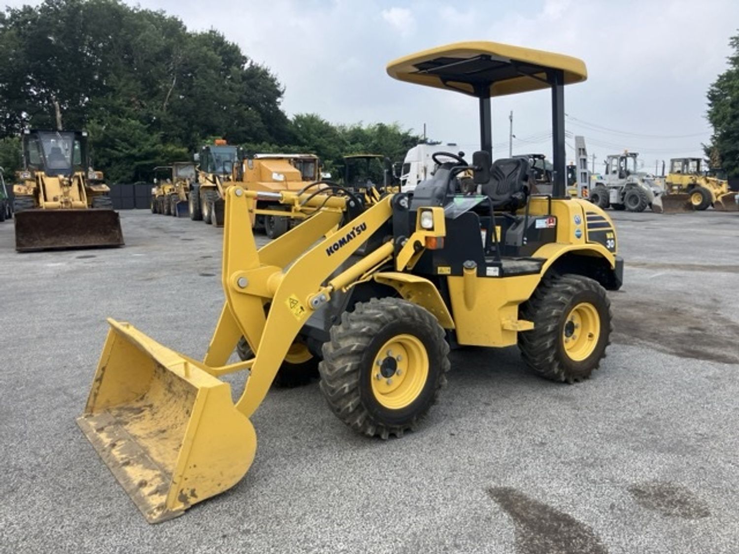 Komatsu WA30 Loader