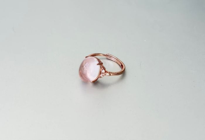 Ягаан болор, мөнгөн бөгж