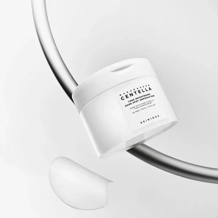 Centella Tone Brightening Dark Spot Ampoule Pad 130ml