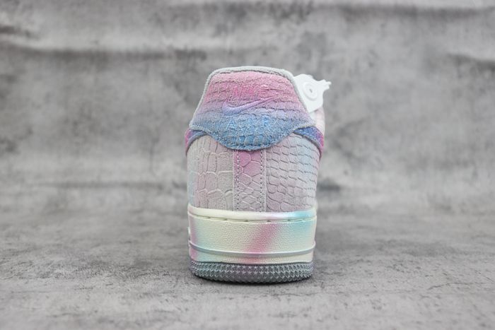 Nike Air Force 1'07 Low 382