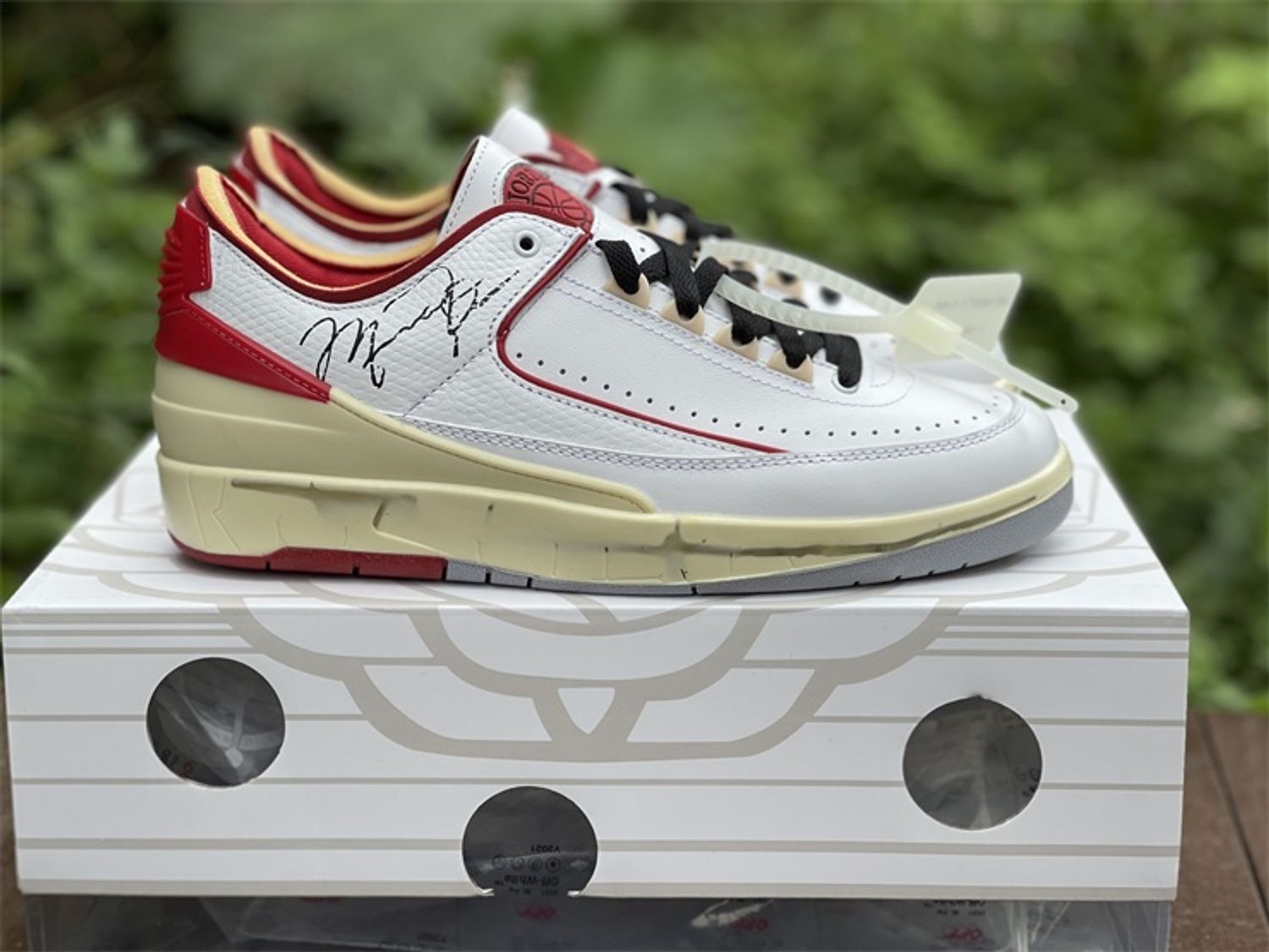 Jordan 2 Retro Low SP Off-White White Red
