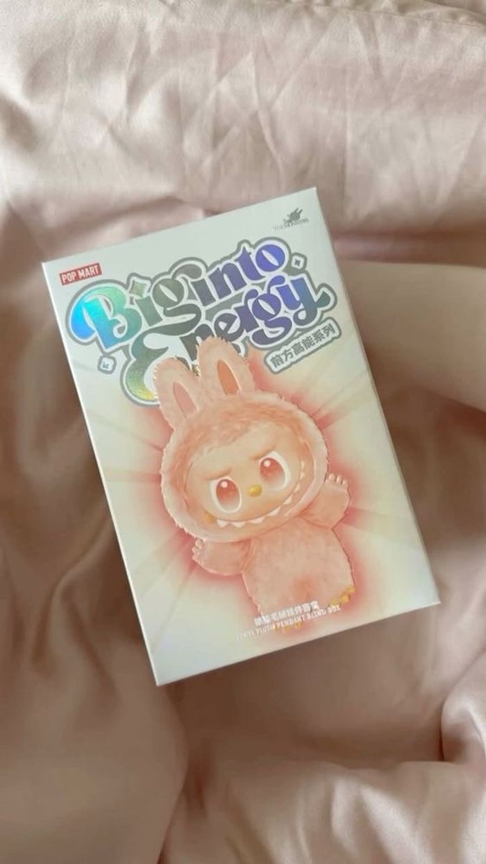 Labubu blind box