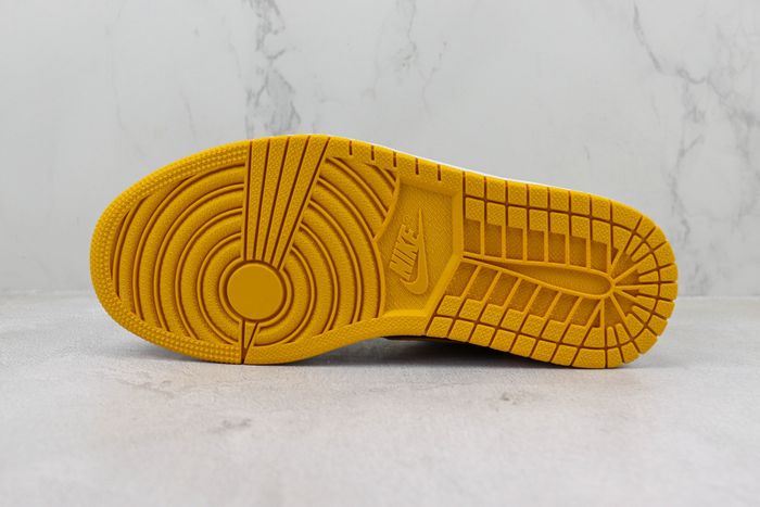 Jordan 1 Low Yellow Ochre