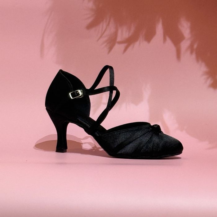 Бүжгийн гутал /сатин/