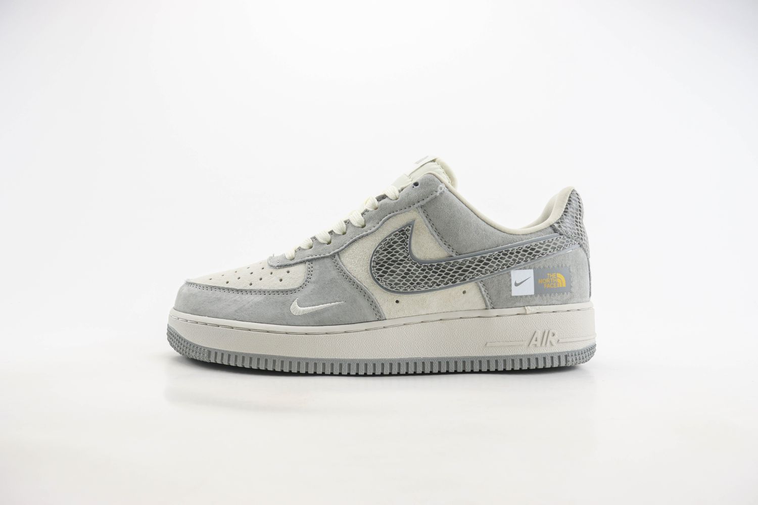 Nike Air Force 1 Low x the north face 23