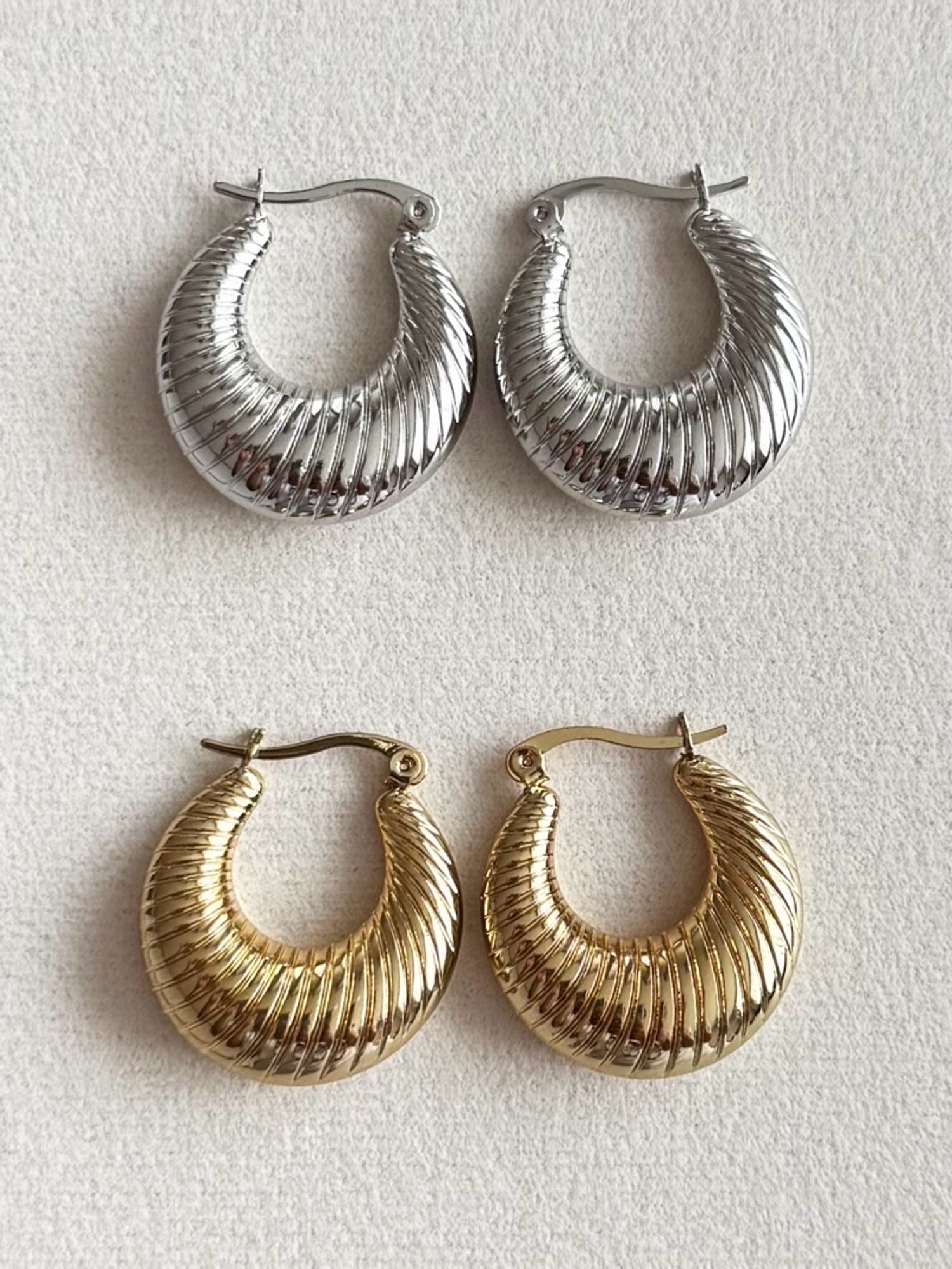 Textured hoops