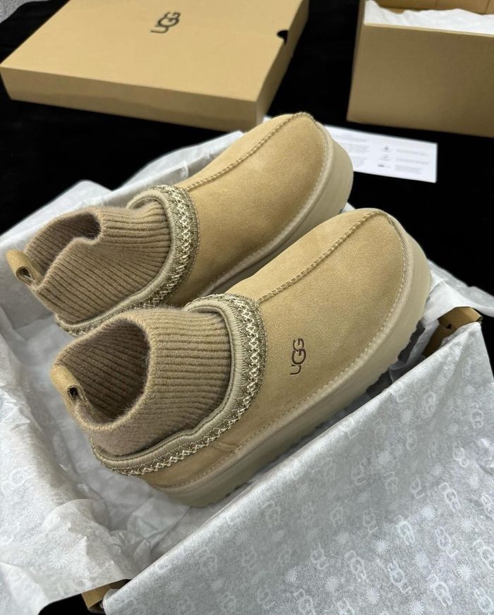 UGG Sock's Sand