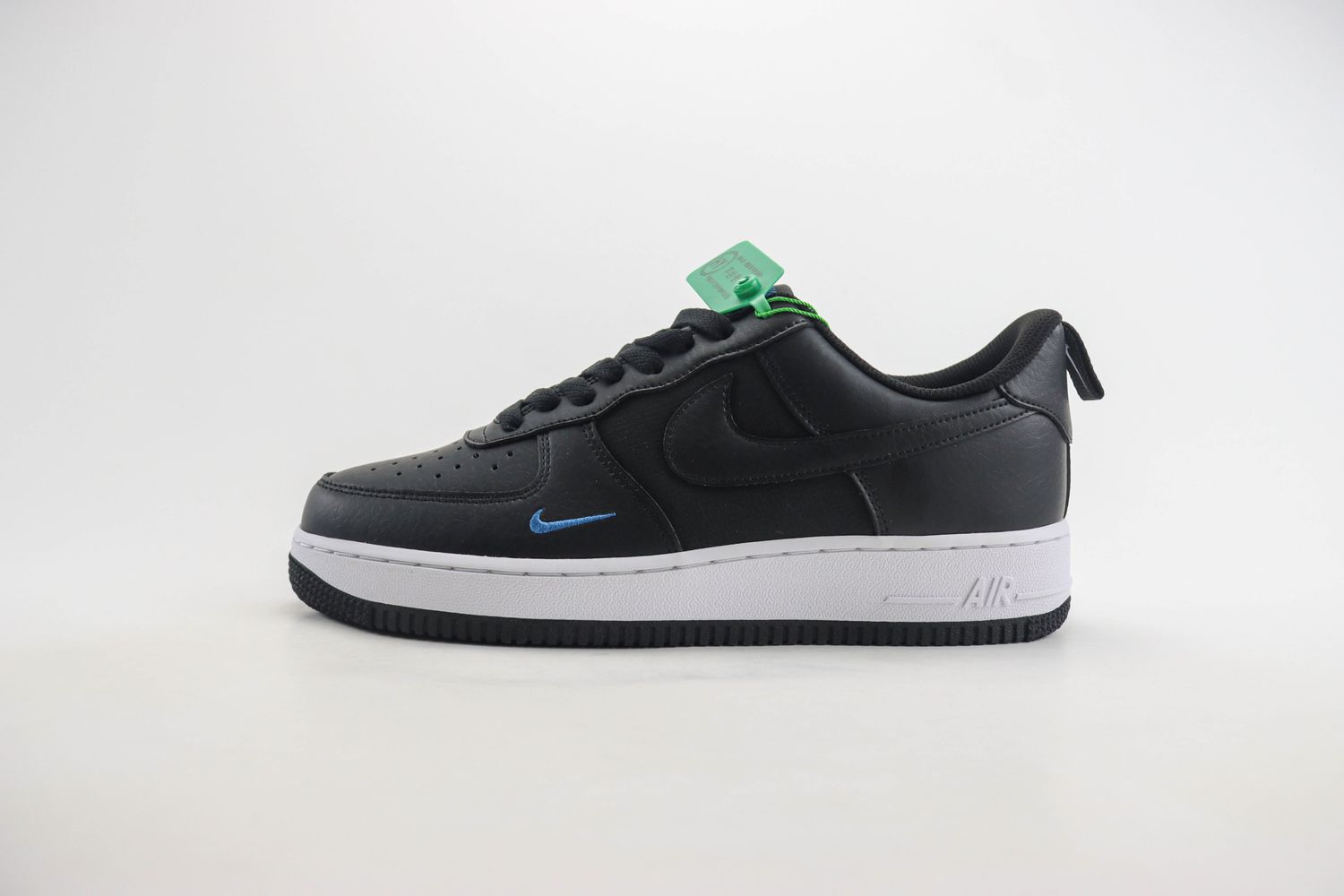 Nike Air Force 1 ’07 ‘Black & Court Blue’ 