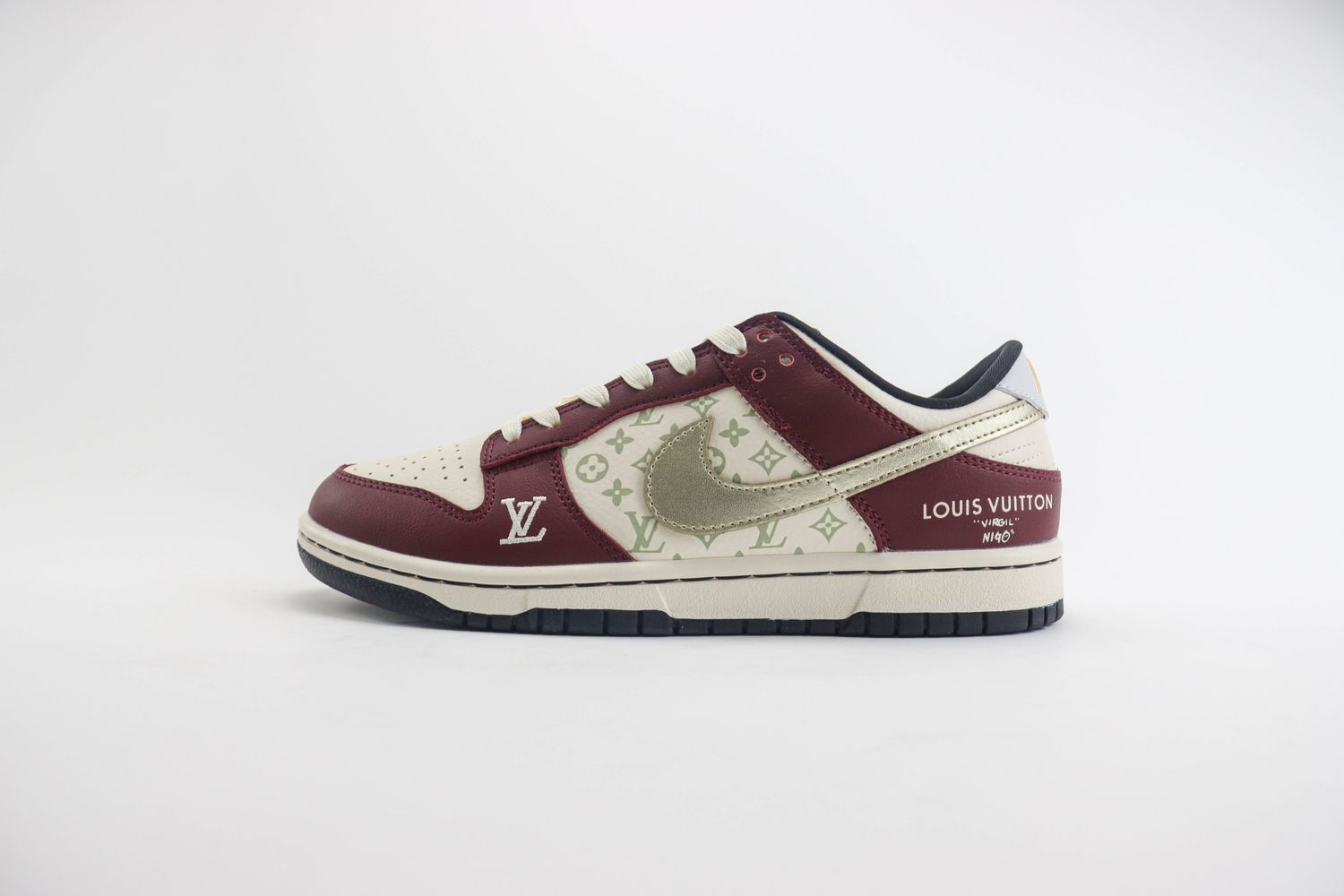  Nike SB Dunk Low x LV 82