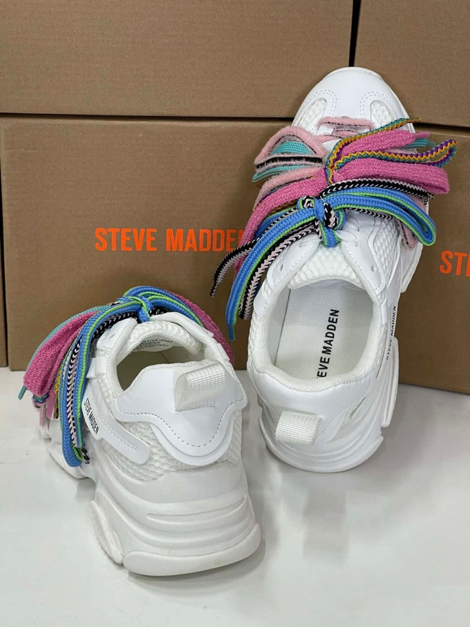 STEVE MADDEN JPRYCE WHITE
