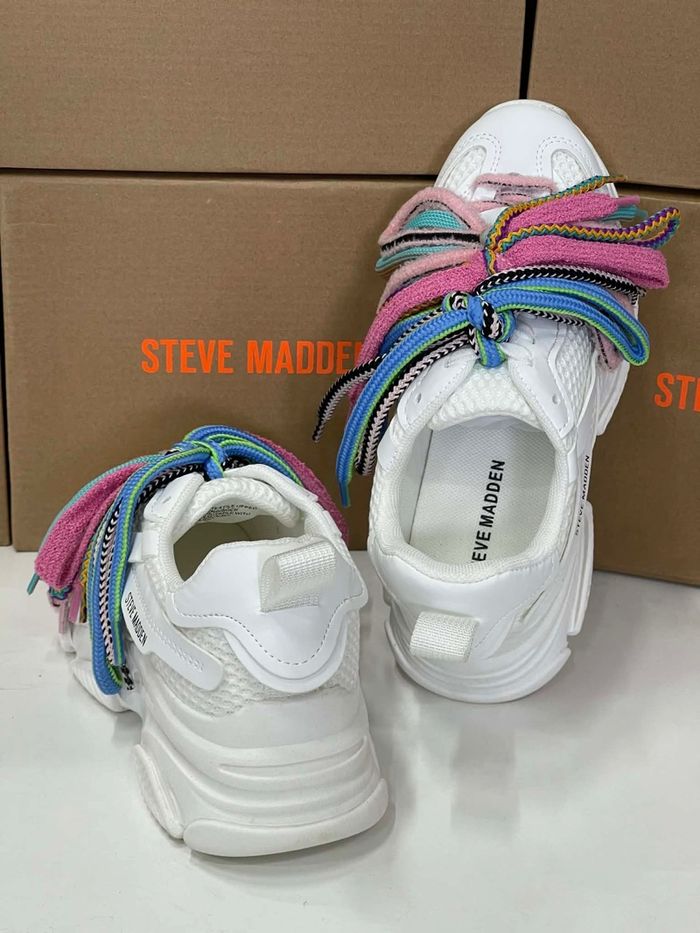 STEVE MADDEN JPRYCE WHITE