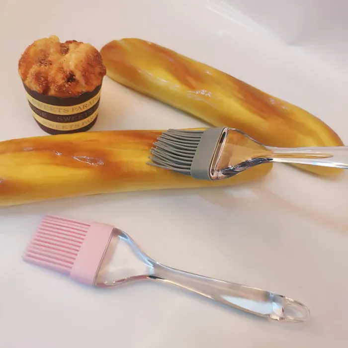 Тос түрхдэг силикон багс