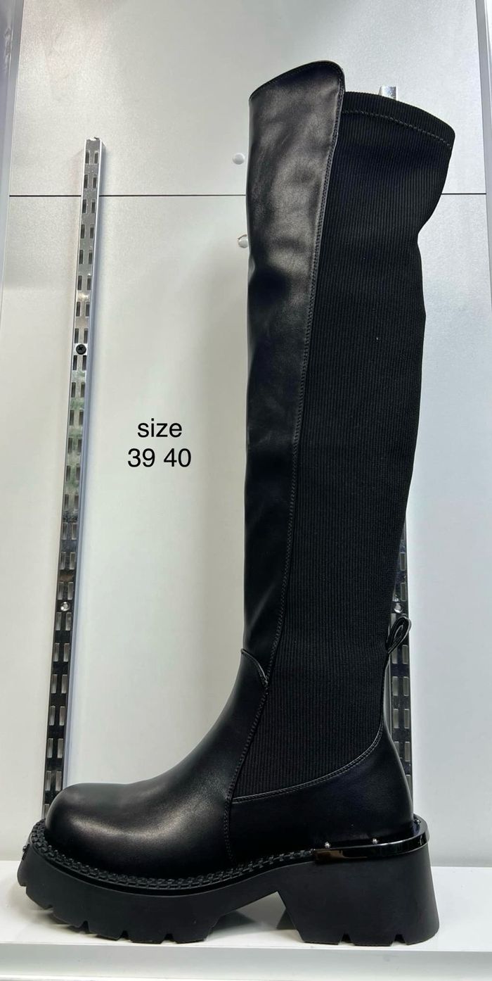 Арьсан өвдөг давсан түрийтэй өвөл