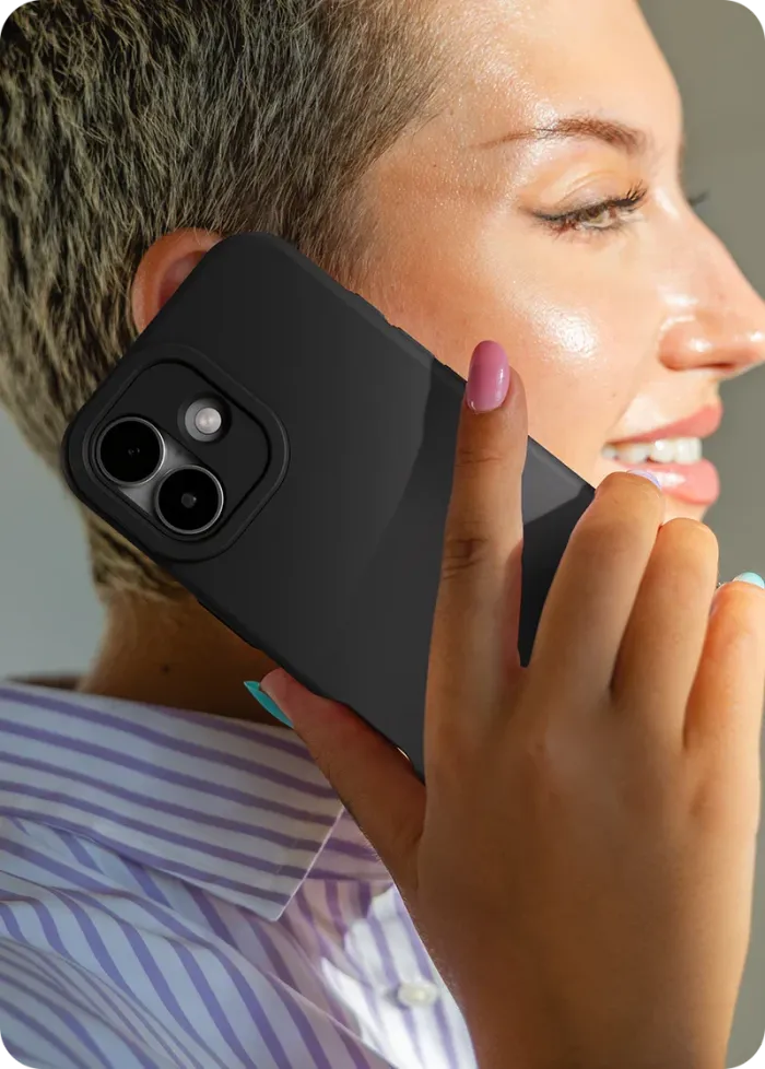 iPhone 17  Velvet black