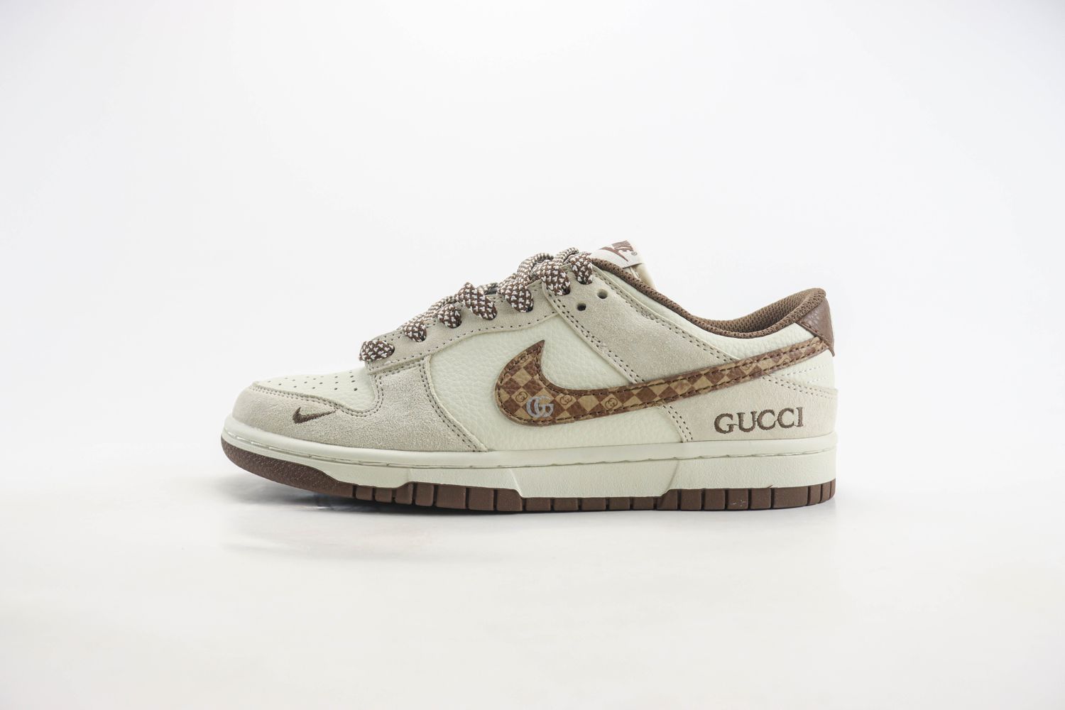 Nike SB Dunk Low x  GUCCI 08