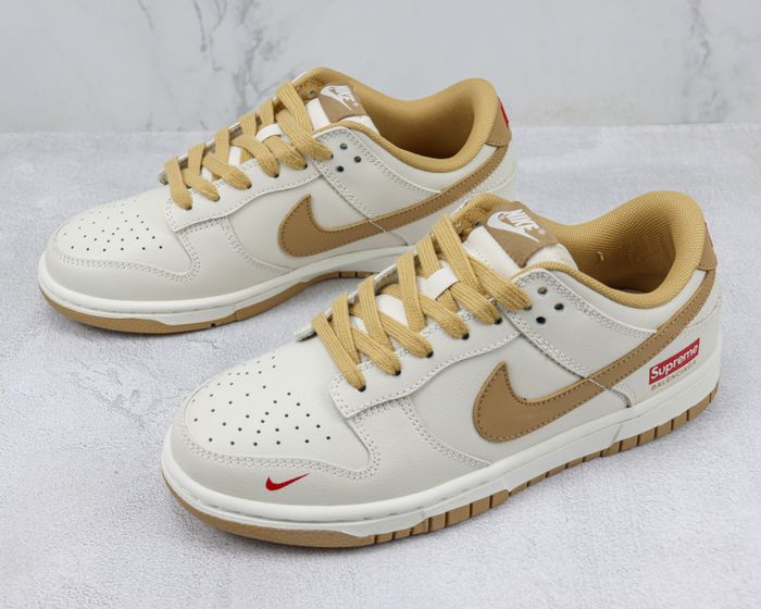 NIKE SB Dunk Low x supreme 126