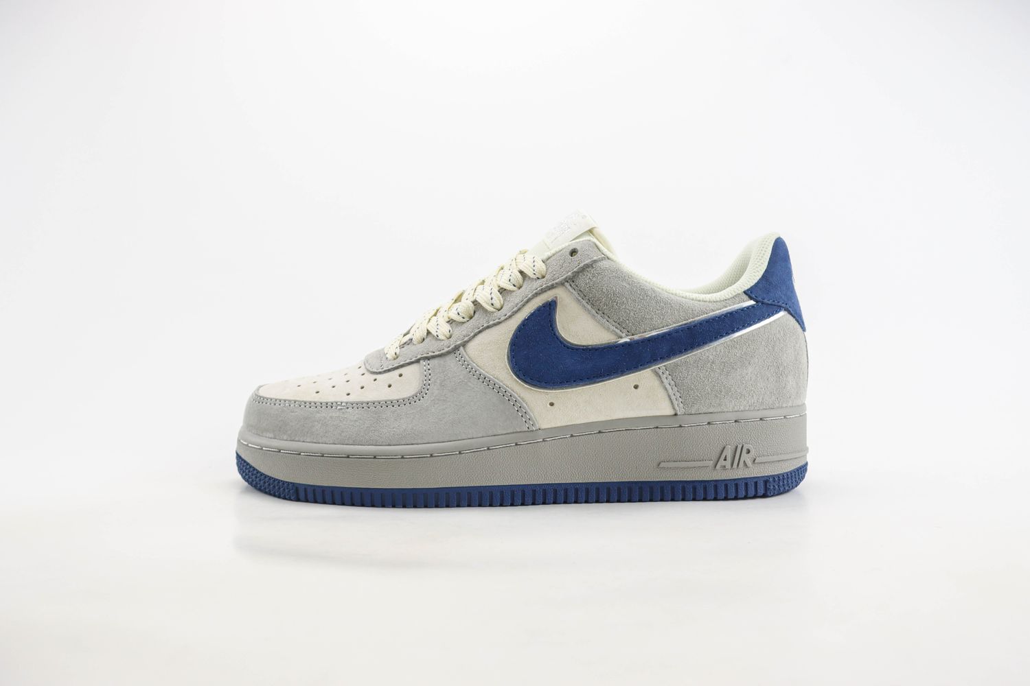 Nike Air Force 1 07 Low x Akira Grey