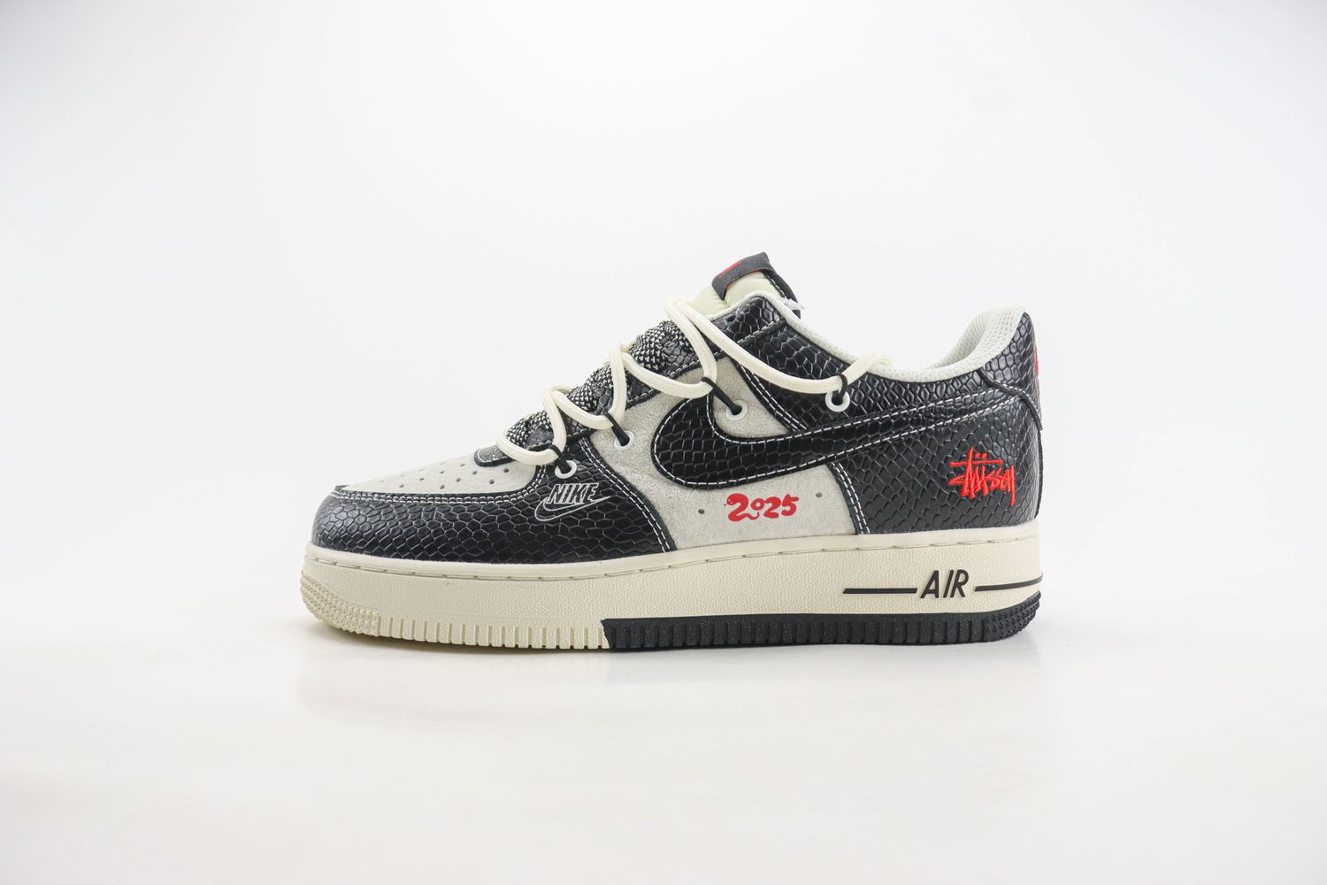 Nike Air Force 1 Low x Stussy 62