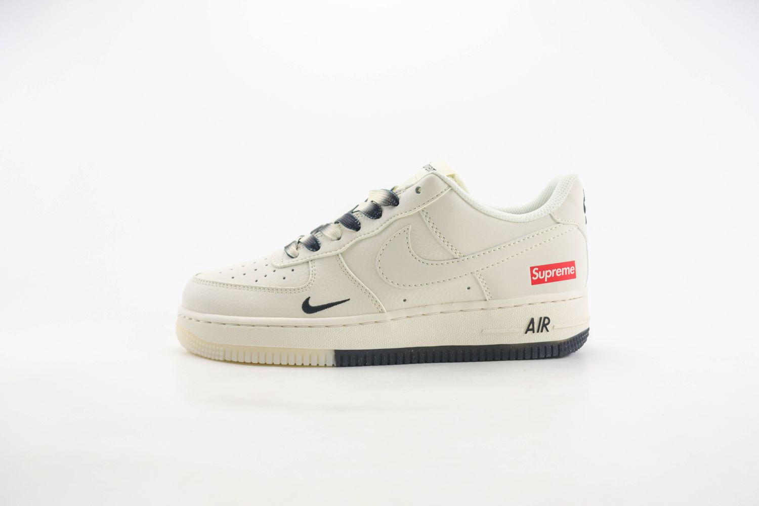 Nike Air Force 1 Low x supreme 71