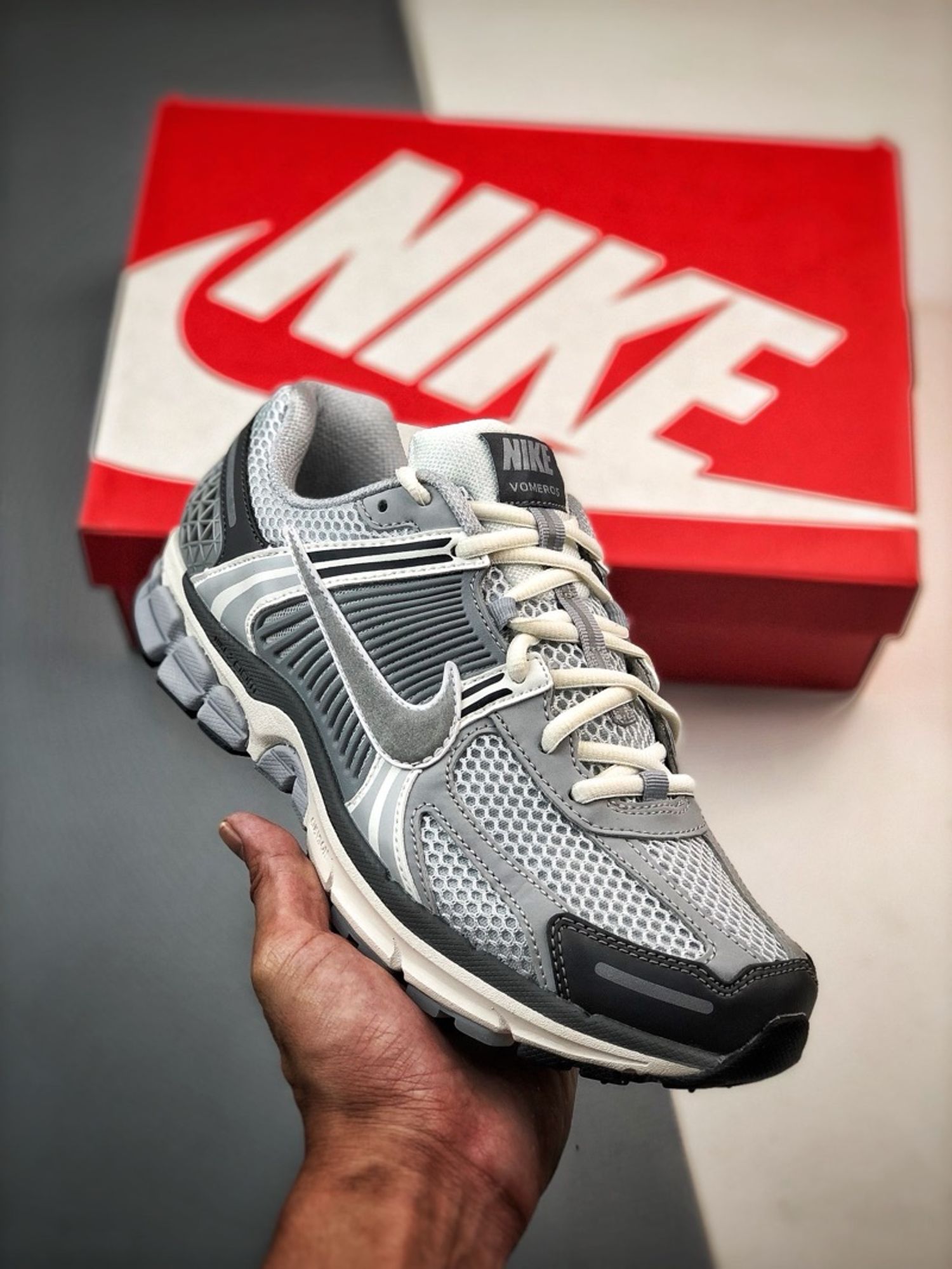 Air Zoom Vomero 5 Wolf Grey