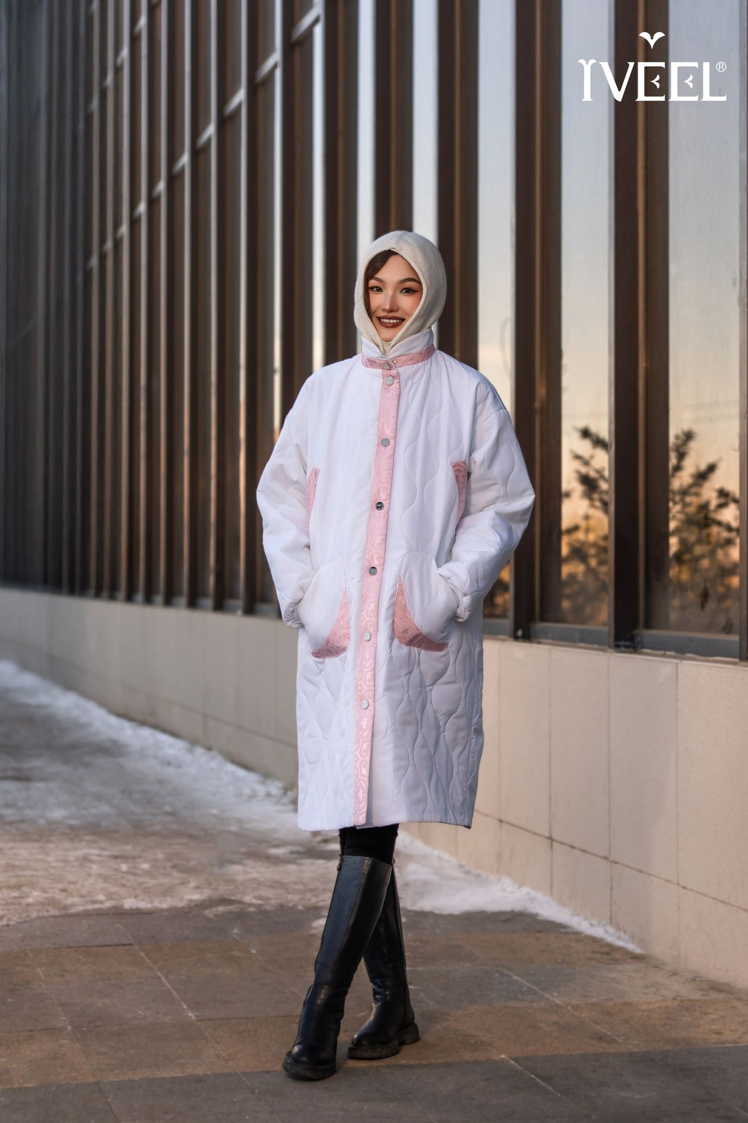 Торгон оруулгатай куртик