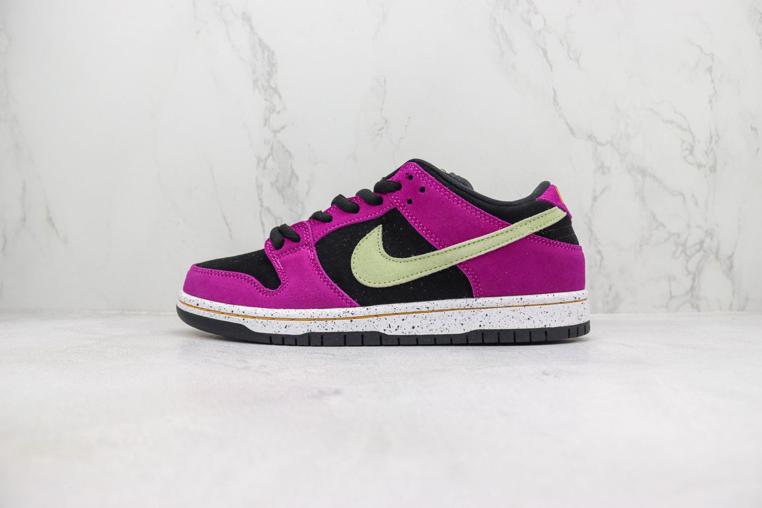 Nike SB Dunk Low Pro ACG Terra Red Plum