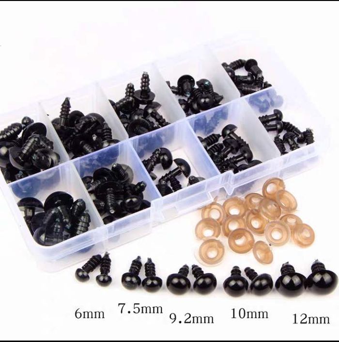 нүдний ком хар