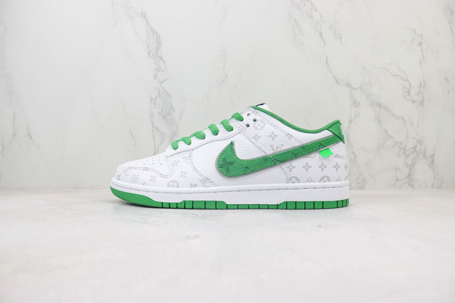 NK SB Dunk Low x LV 96