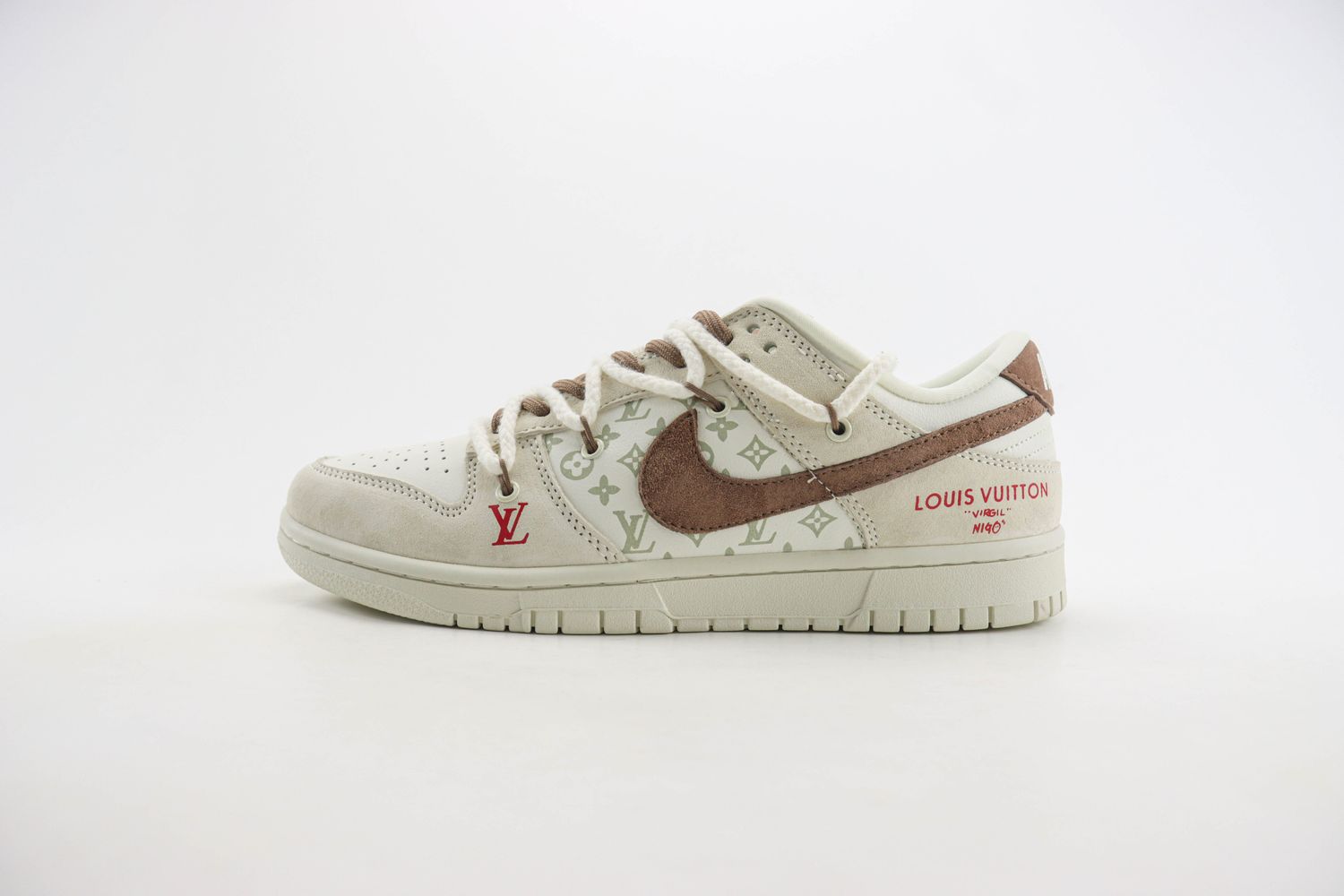 Nike SB Dunk Low x LV 33
