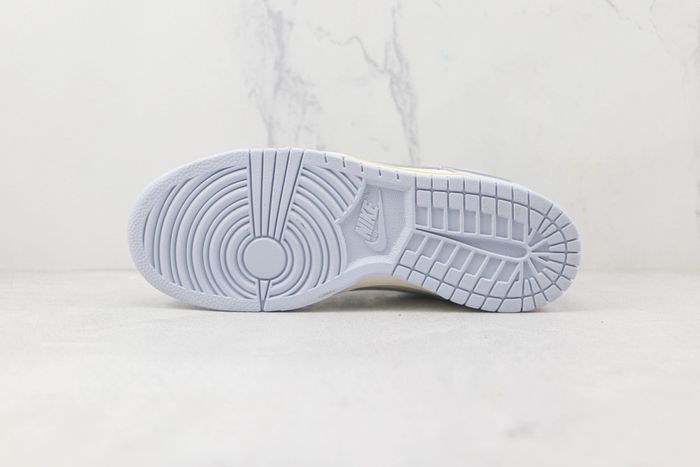 Nike SB Dunk Low Pro Rice White Light Purple