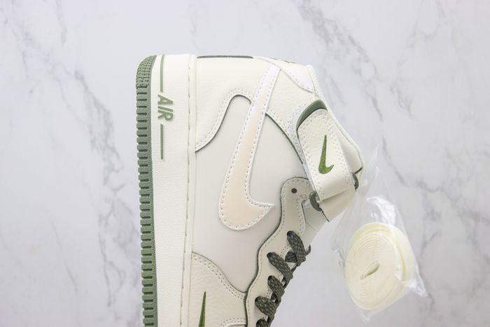 Nike Air Force 1 Mid 