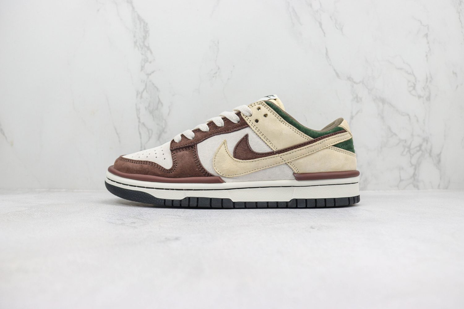 Otomo Katsuhiro x Nike SB Dunk Low Green Brown 