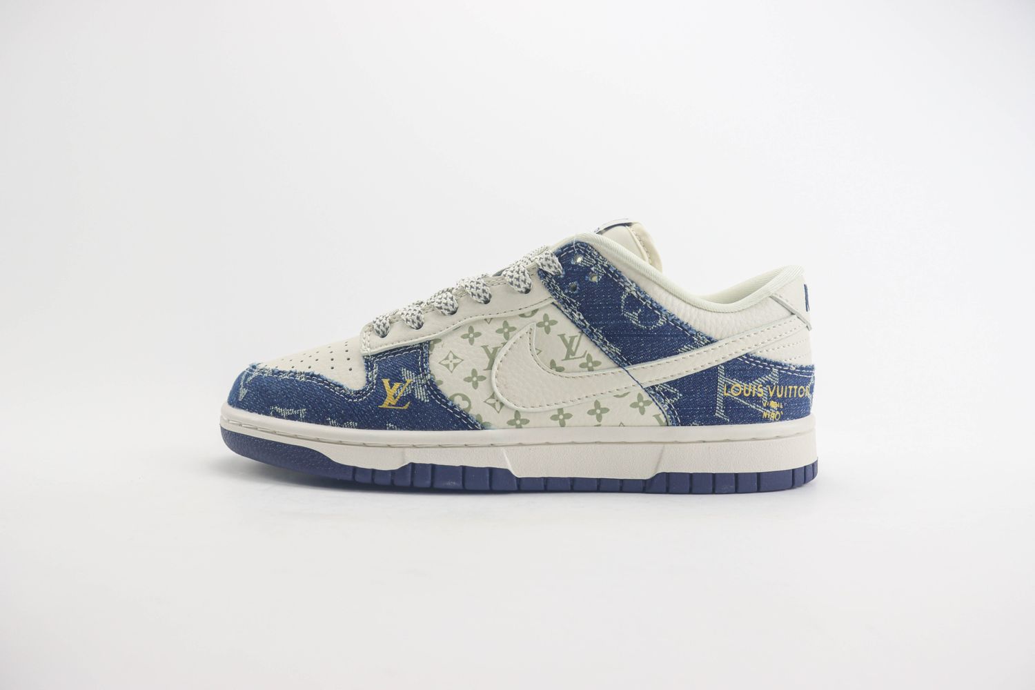 Nk SB Dunk Low x LV 77