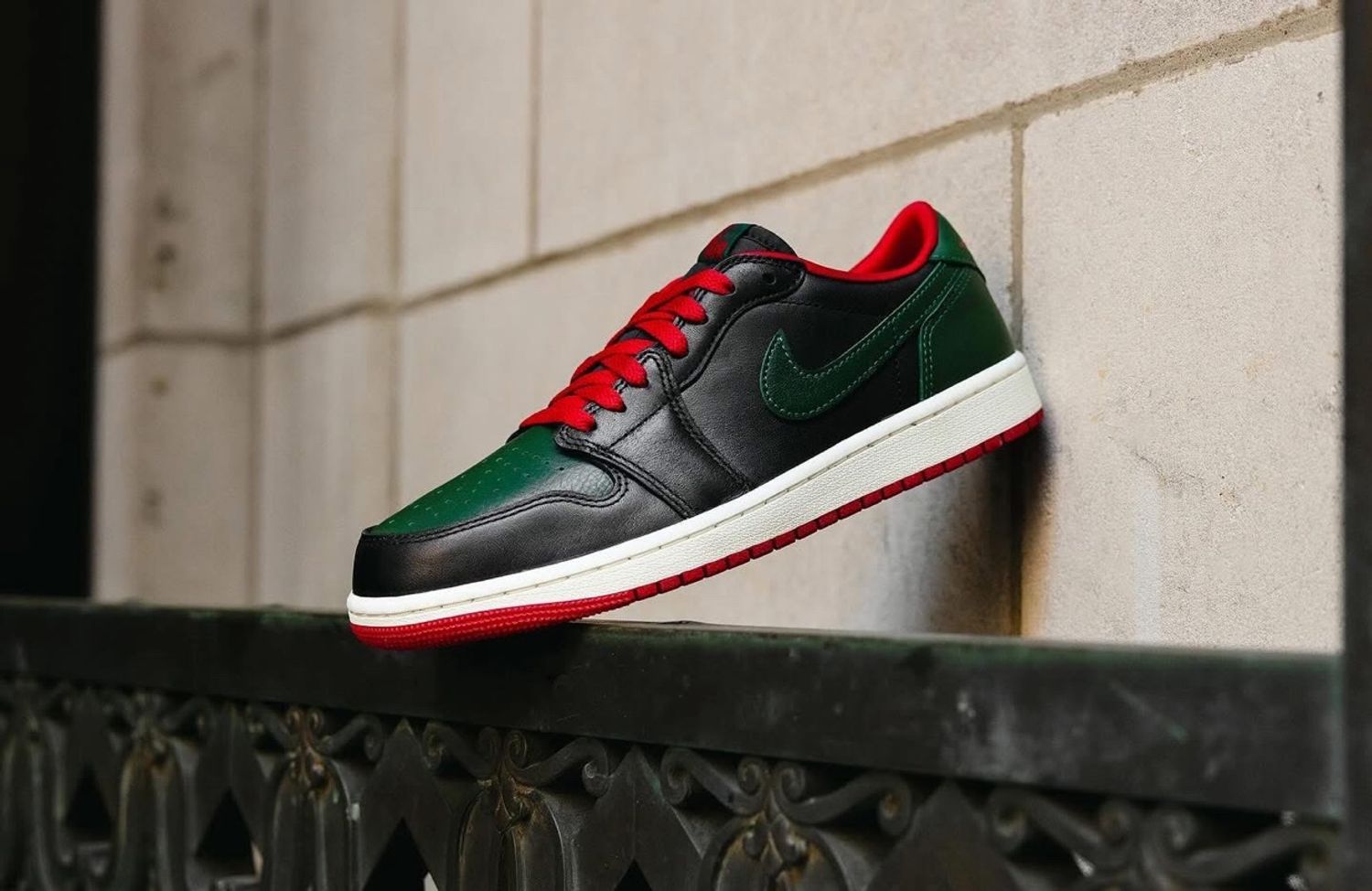 Jordan 1 Low OG Gorge Green
